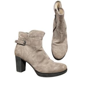 Women's Manas Beige Leather Heeled Booties | Size 38